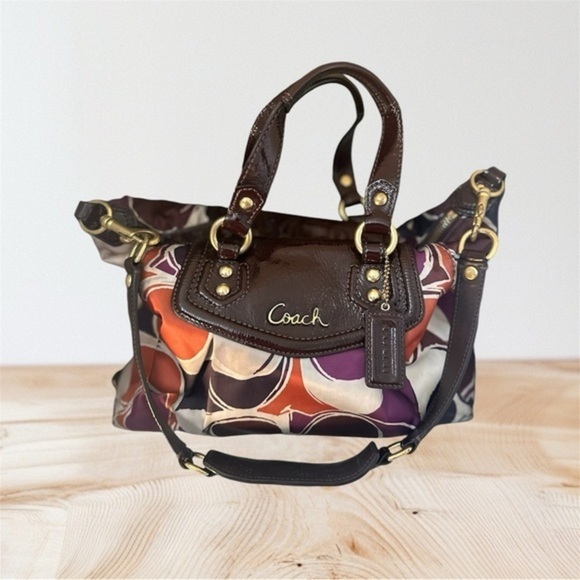 Coach Ashley Hand Drawn Scarf Print Hobo
Shoulder Bag - Picture 1 of 12